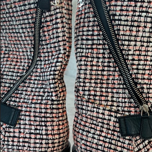 Chanel tweed boots - Picture 8 of 9